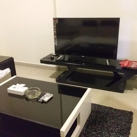 Reef Hotel Aparts Аджман Екстериор снимка