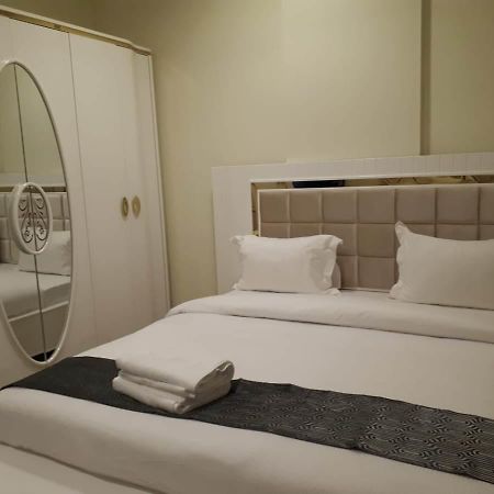 Reef Hotel Aparts Аджман Екстериор снимка
