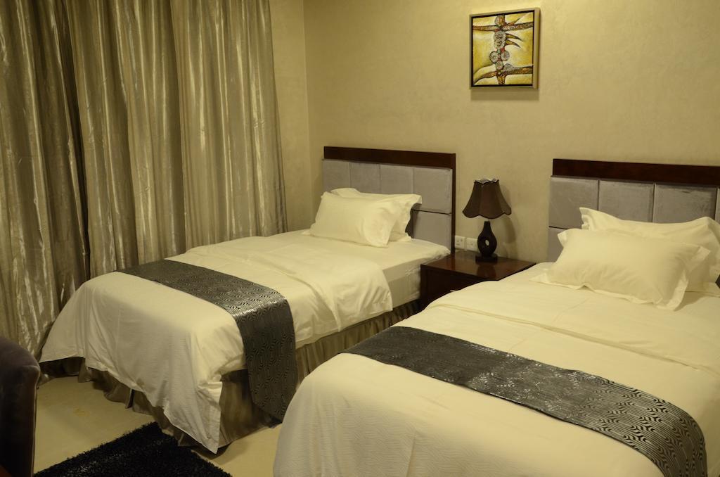 Reef Hotel Aparts Аджман Стая снимка