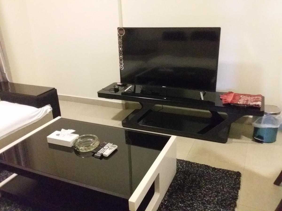 Reef Hotel Aparts Аджман Екстериор снимка